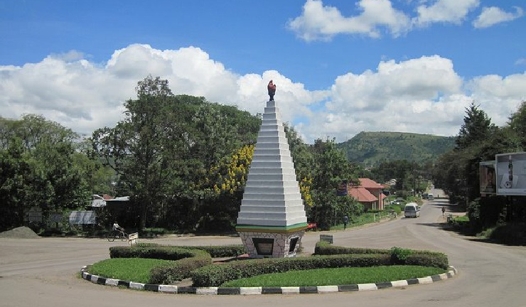 mbeya uhuru statue